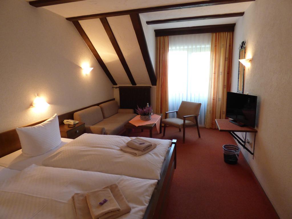 Pension Gasthof Zum Lamm บีชอฟสไฮม์ อัน แดร์เริน ภายนอก รูปภาพ